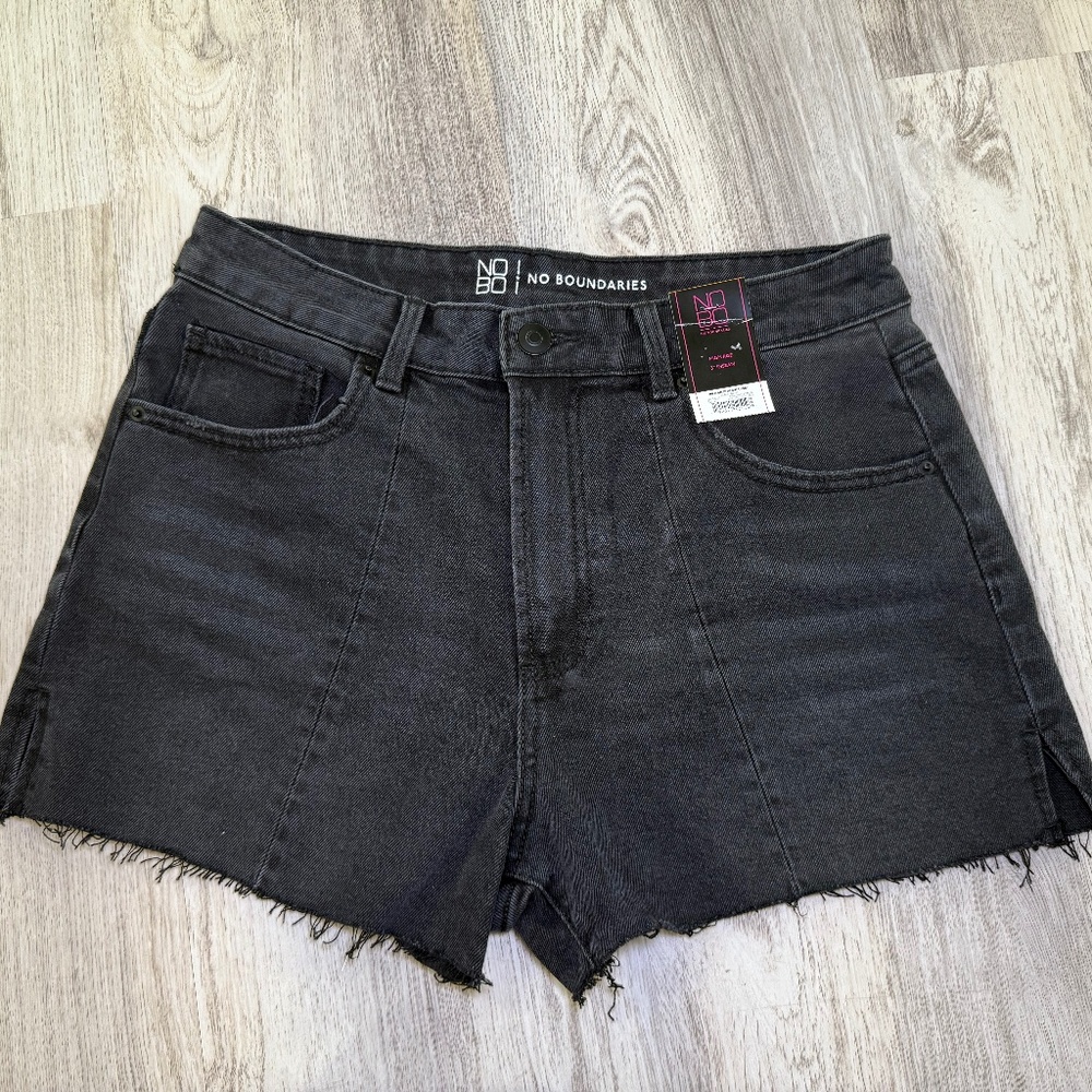 NWT No boundaries black jean shorts